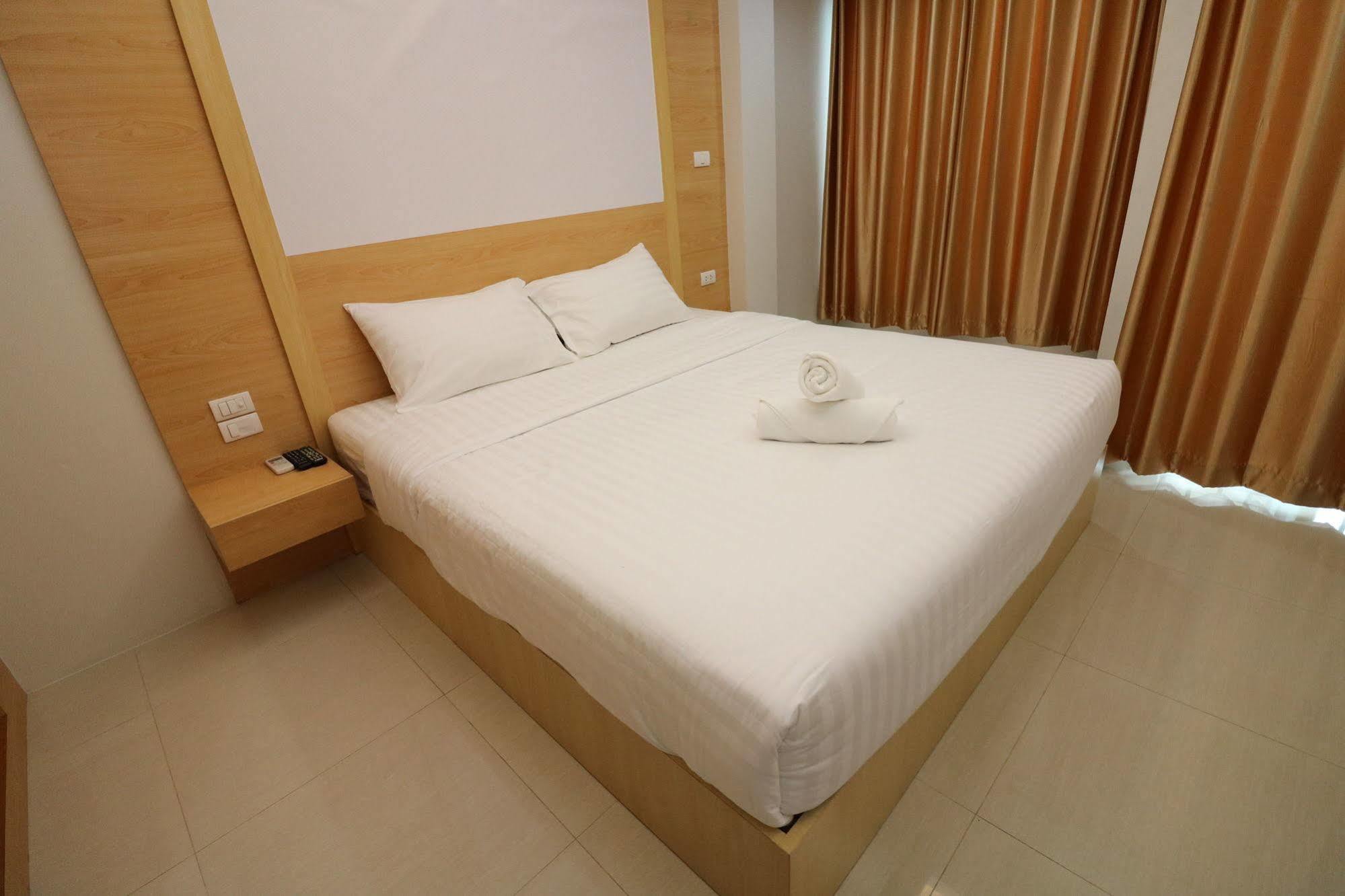 Calivefornia 2016 Hotel Chiang Rai Ngoại thất bức ảnh