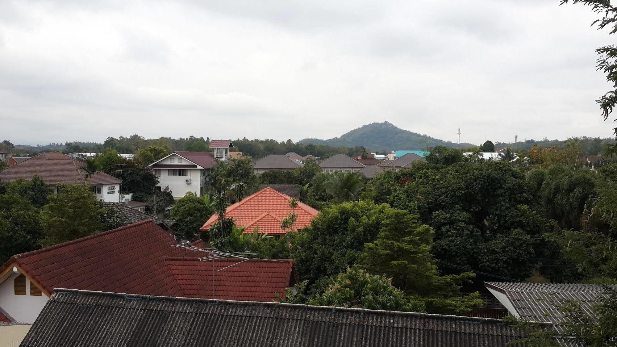 Calivefornia 2016 Hotel Chiang Rai Ngoại thất bức ảnh